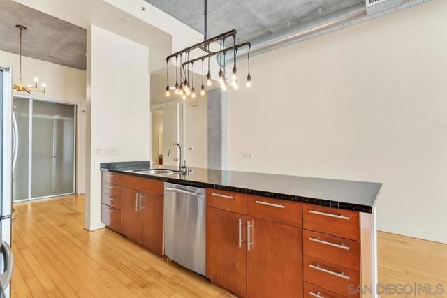 Image 7 of 29 For 1025 Island Ave  407