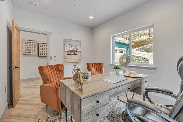 20244 Lower Skyridge Dr, Groveland CA: https://media.crmls.org/mediaz/4c12fbcc-a8ab-4e97-8b79-0bd9fa353ba2.jpg