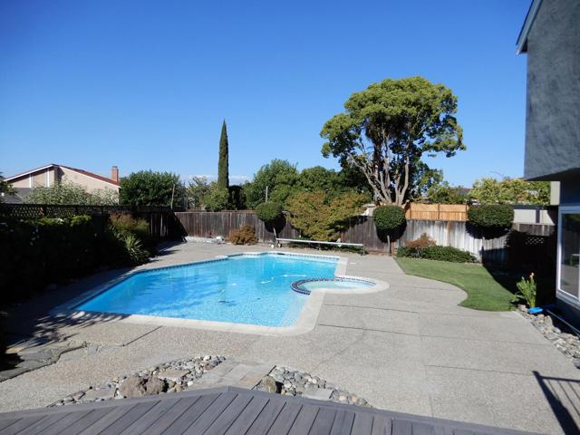 4604 Royal Forest Court, San Jose CA: https://media.crmls.org/mediaz/4c13bf81-1ed9-4ba7-9684-5770321592dd.jpg