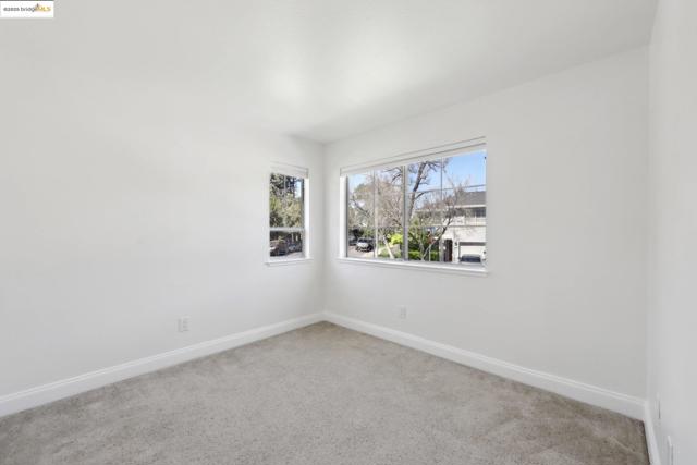 204 Pebblecreek Ct, Martinez CA: https://media.crmls.org/mediaz/4c13da6f-2d17-495a-9488-cae5ee3ab437.jpg