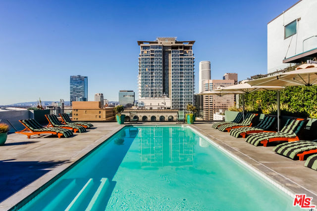 849 S Broadway, Los Angeles CA: https://media.crmls.org/mediaz/4c13e013-79ea-4eab-9550-fc3f153a203e.jpg