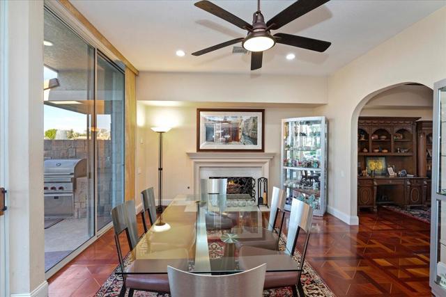 2 Deerfield Court, Rancho Mirage CA: https://media.crmls.org/mediaz/4c14067e-4931-4afe-9c0f-d658931840df.jpg