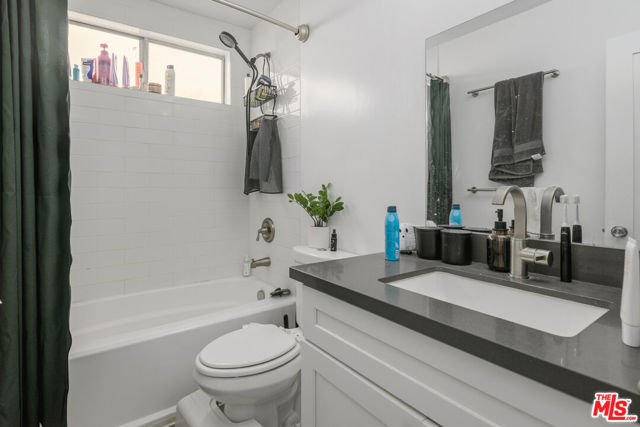10225 Regent Street photo 7