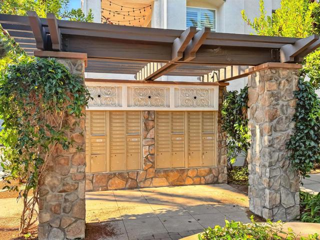 2454 Antlers Way, San Marcos CA: https://media.crmls.org/mediaz/4c16366d-c734-401a-88b1-78f0a4d25bc6.jpg
