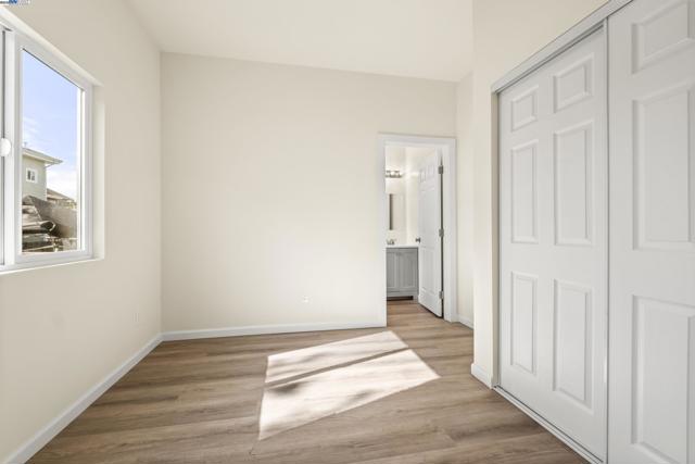 3411 Adeline St, Oakland CA: https://media.crmls.org/mediaz/4c1670f7-fadd-4144-99a6-515508b60228.jpg
