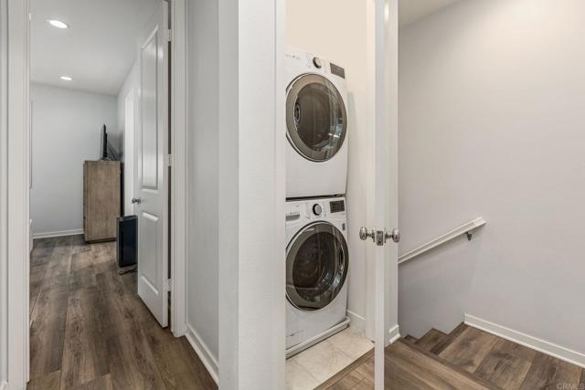 1003 Overton Court, Tustin CA: https://media.crmls.org/mediaz/4c17bb58-6ed3-4c47-b825-ab5d9783c67b.jpg