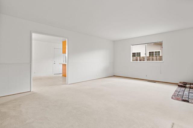 1401 S Mary Avenue, Sunnyvale CA: https://media.crmls.org/mediaz/4c18ea82-bc2d-4614-a0e4-6133c159edae.jpg