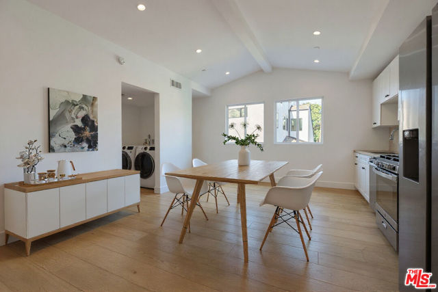 4308 Victoria Park Drive, Los Angeles CA: https://media.crmls.org/mediaz/4c1a7d79-24c6-4fa6-ab5d-3cfad33ce52c.jpg