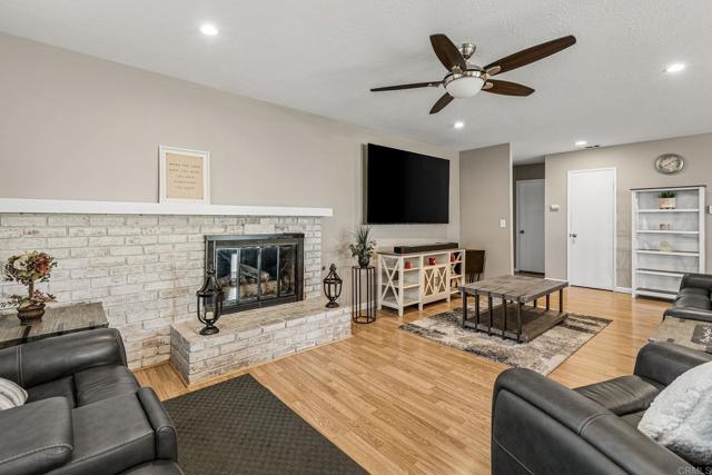 Detail Gallery Image 7 of 28 For 9931 Beck Dr, Santee,  CA 92071 - 4 Beds | 2 Baths