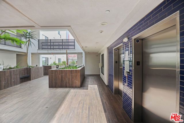 748 Wilcox Avenue, Los Angeles CA: https://media.crmls.org/mediaz/4c1ad449-0867-4ce5-901d-7d86bee9ce4a.jpg