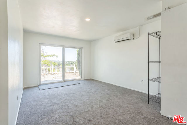 18834 Wellhaven Street, Canyon Country CA: https://media.crmls.org/mediaz/4c1b1cf4-8a59-449d-b1f5-75e3fdc812dc.jpg