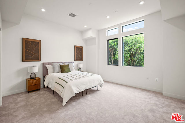 1202 N Orange, West Hollywood CA: https://media.crmls.org/mediaz/4c1b40dd-b7b5-4956-b45c-9dd3333042ad.jpg