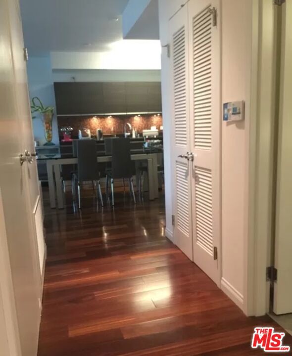 3785 Wilshire Boulevard, Los Angeles CA: https://media.crmls.org/mediaz/4c1bc523-9827-4286-83a8-eec8d6dd57ff.jpg