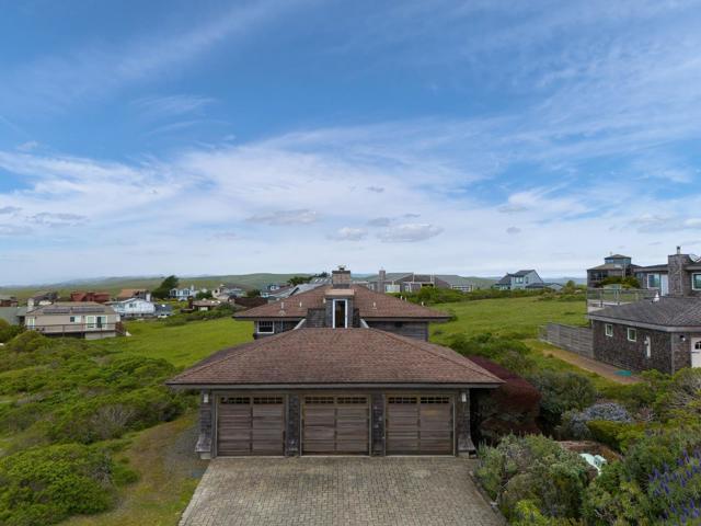 10 Maui Lane, Dillon Beach CA: https://media.crmls.org/mediaz/4c1bd82b-b829-465a-b872-a5592fe13a75.jpg