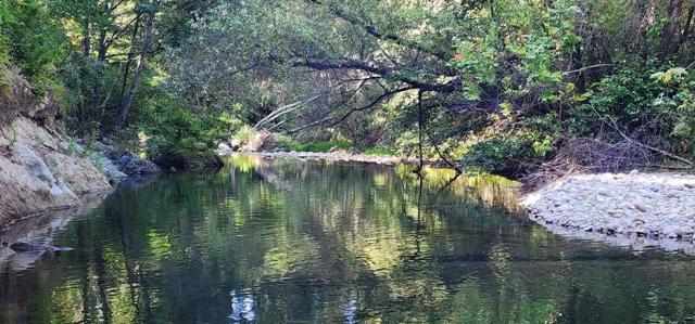 81 E Garzas Road, Carmel Valley CA: https://media.crmls.org/mediaz/4c1ca9e9-9d64-48d6-a19f-0b0bac8e8b6f.jpg