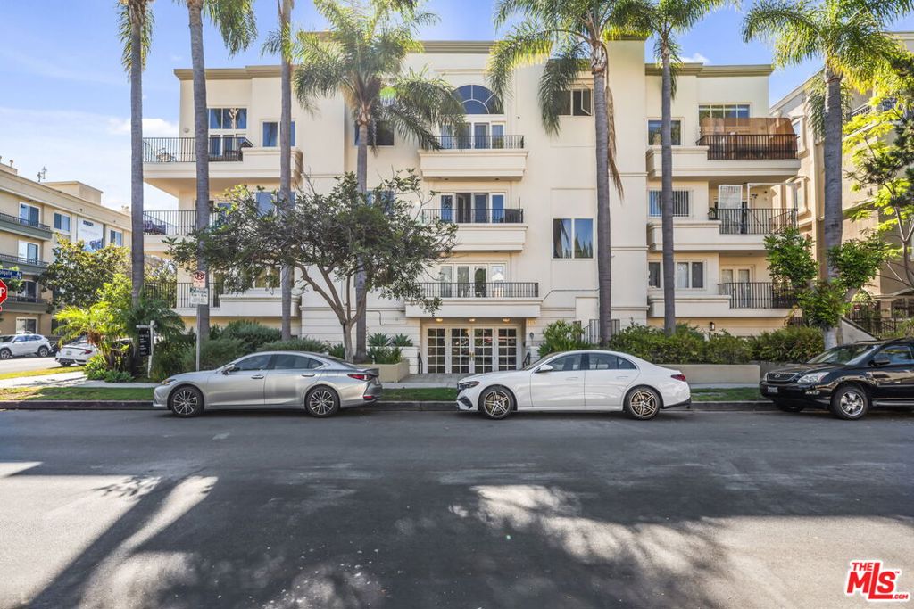 435 Arnaz Drive #101