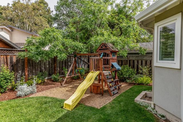 15798 Linda Avenue, Los Gatos CA: https://media.crmls.org/mediaz/4c1dbd95-ea45-48ac-b8c5-dd0931275408.jpg