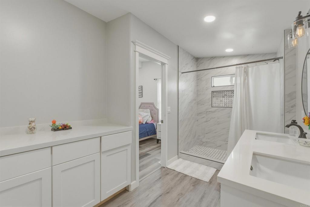 200 Emerald Drive - photo 13