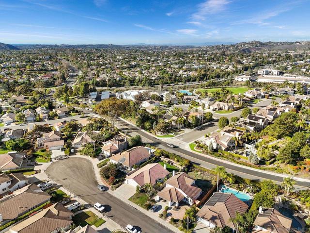 3356 Corte Tiburon, Carlsbad CA: https://media.crmls.org/mediaz/4c1e921c-2069-4cdb-a878-e5b35a36dd2f.jpg