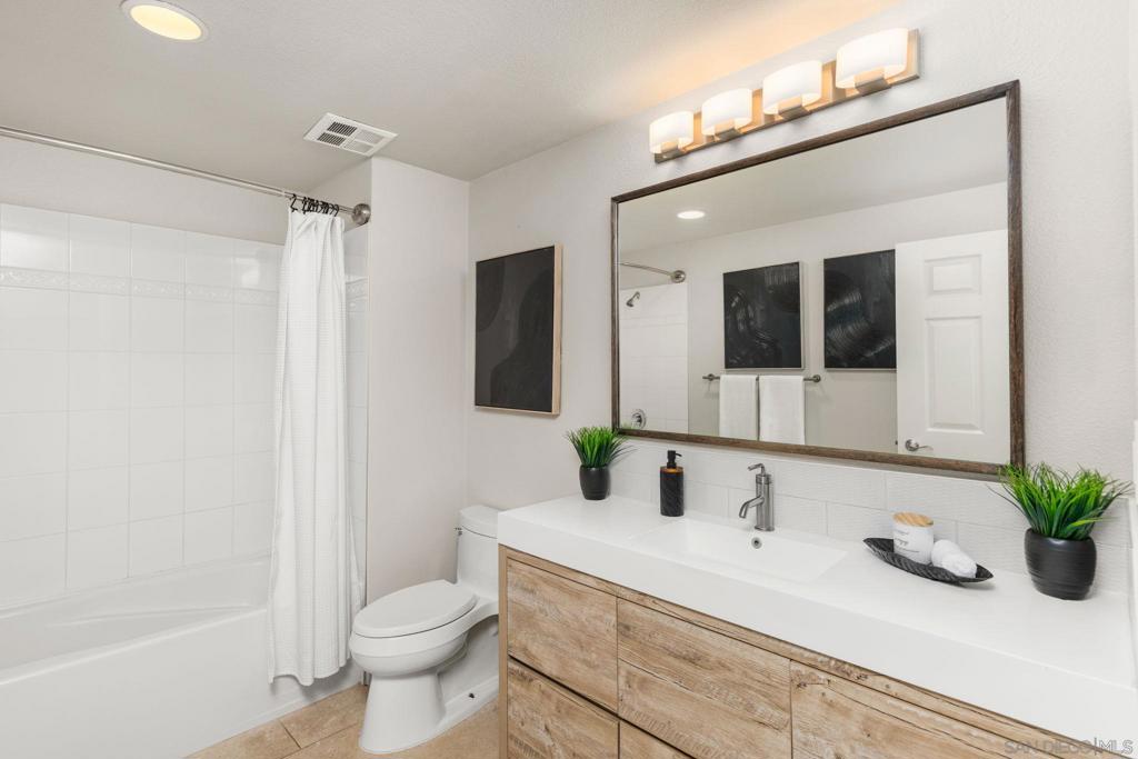 1240 India St. - photo 11