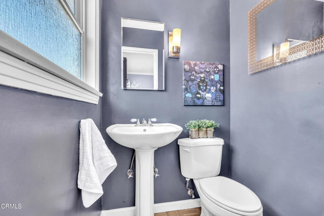 208 Fowler Drive, Monrovia CA: https://media.crmls.org/mediaz/4c1f1f28-cf8d-413e-94b7-0028c550ca60.jpg