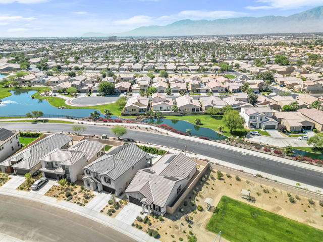 84151 Novello Drive, Indio CA: https://media.crmls.org/mediaz/4c1f2ce9-a8b1-4021-97c1-68721f99e95c.jpg