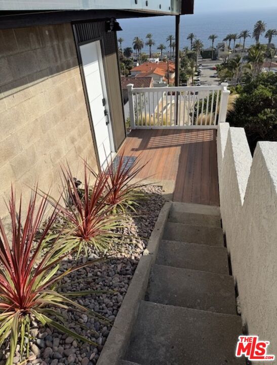 1433 Silvius Avenue, San Pedro CA: https://media.crmls.org/mediaz/4c1fee75-e5f6-471a-8a5d-dffcfbe93218.jpg
