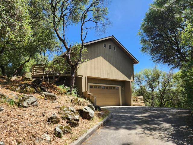 1416 Blue Tent Court,  CA: https://media.crmls.org/mediaz/4c20b861-1392-4656-8a5b-a4cbabe31c9a.jpg