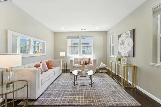 418 Desert Holly St, Milpitas CA: https://media.crmls.org/mediaz/4c21897c-95af-422d-9cca-c2012b146a52.jpg