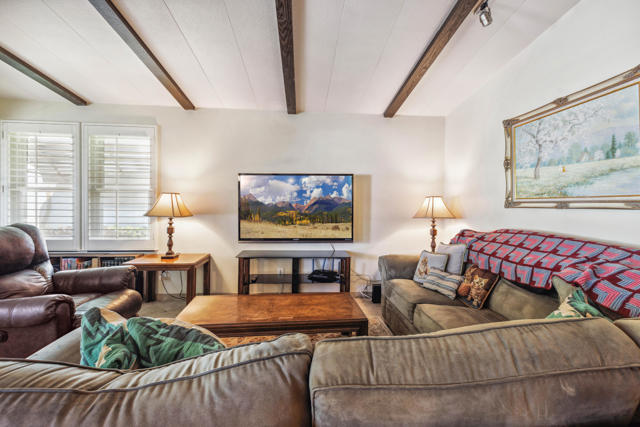 1128 Via Grande, Cathedral City CA: https://media.crmls.org/mediaz/4c223c8e-3ae1-476a-87c2-dc95a62efe2e.jpg
