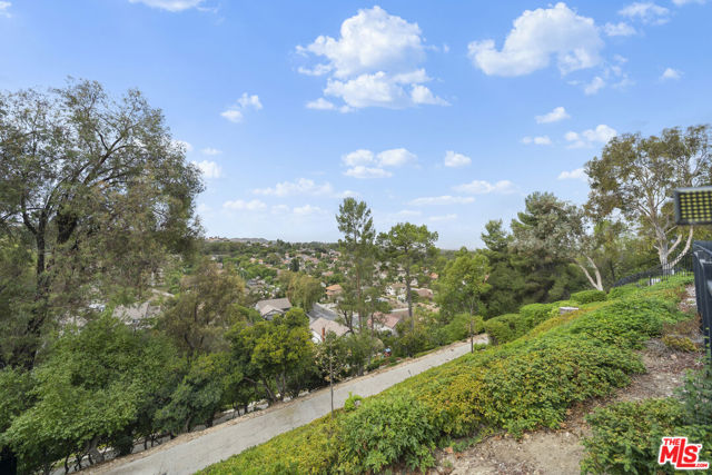 960 Calle Frondosa, San Dimas CA: https://media.crmls.org/mediaz/4c2242d1-8255-43b0-b75b-c01f4db76c71.jpg