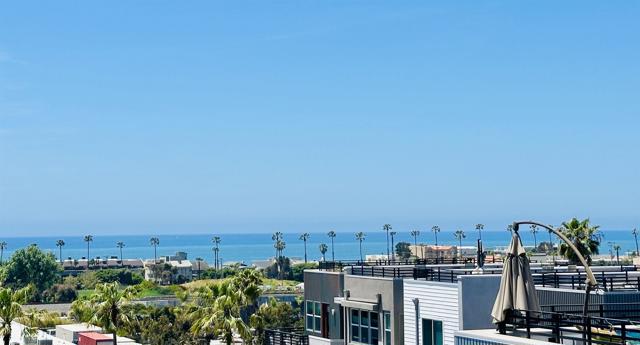 1570 Vista Del Mar Way, Oceanside CA: https://media.crmls.org/mediaz/4c232a8b-4207-4d4c-ad9b-77d20ccb240a.jpg