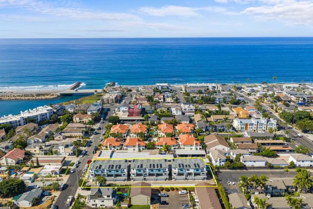 Detail Gallery Image 2 of 32 For 324 Chinquapin Ave, Carlsbad,  CA 92008 - 2 Beds | 2/1 Baths