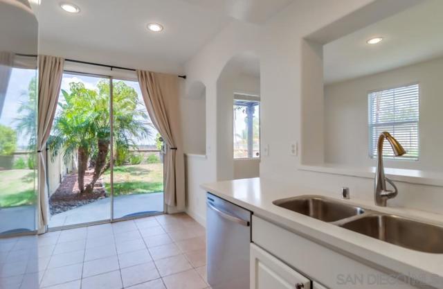 1765 Via Capri, Chula Vista CA: https://media.crmls.org/mediaz/4c25271a-3ff2-4da5-8206-31201b6604e1.jpg