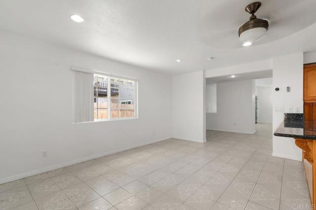2412 Heatherwood Court, Escondido CA: https://media.crmls.org/mediaz/4c2550df-cb04-4c0a-a281-7be1e1ce4c92.jpg