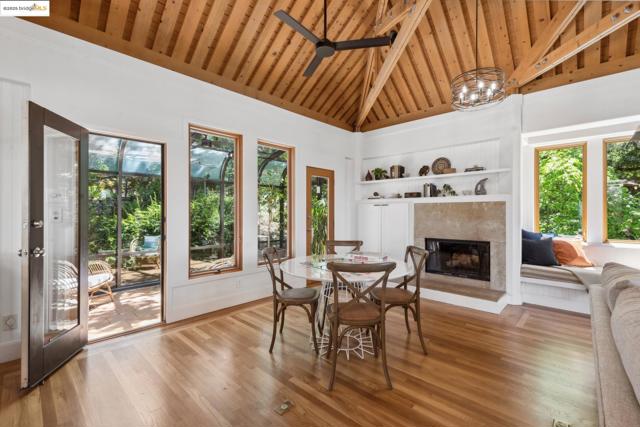 12688 Brookpark Road, Oakland CA: https://media.crmls.org/mediaz/4c268a09-47af-42b5-b366-c0eac50efc12.jpg