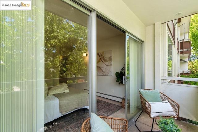 2601 College Ave, Berkeley CA: https://media.crmls.org/mediaz/4c279d0e-a7fc-43c3-aa81-69ab82893186.jpg
