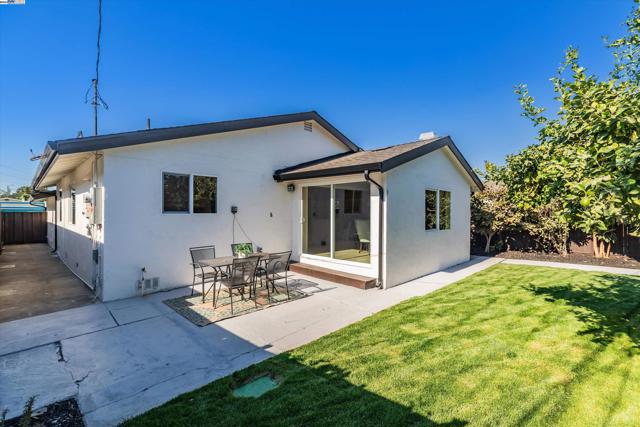 Image 40 of 49 For 344 Silvertip Ct