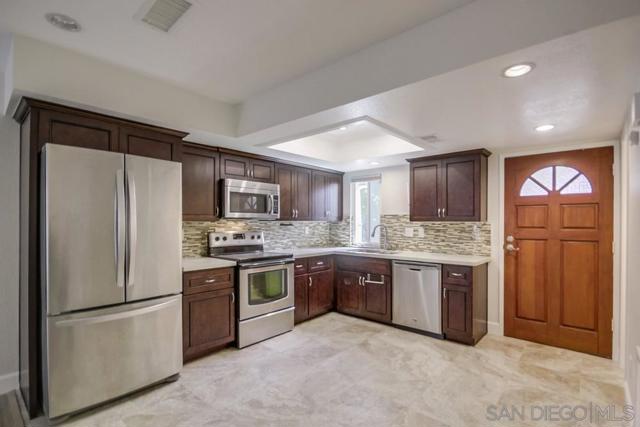 Image 14 of 34 For 9280 Towne Centre Dr  41