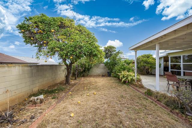 1264 Gaywood St, San Diego CA: https://media.crmls.org/mediaz/4c28502d-19de-40df-8e38-a0c1c90b98e8.jpg