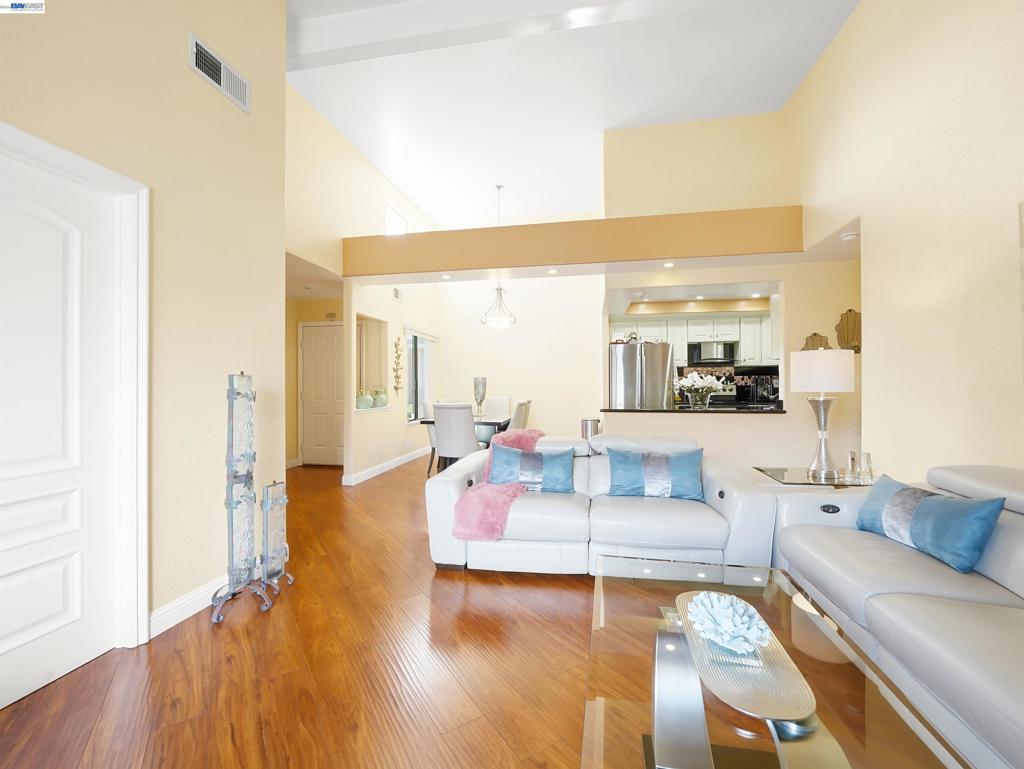 6332 Buena Vista Dr #B