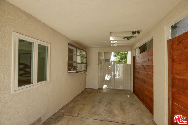 426 South Swall Drive photo 5