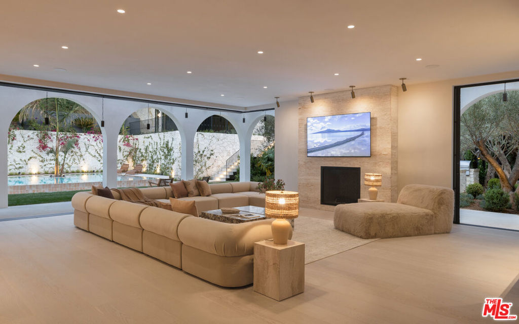 MLS #25572987 img 19