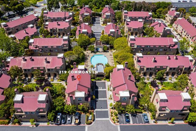 219 Commons Lane, Foster City CA: https://media.crmls.org/mediaz/4c29c29e-cbf3-4a98-9180-a996ce917e50.jpg