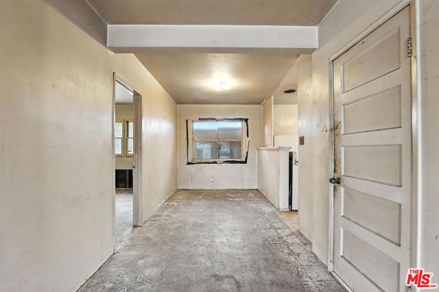 8753 Vans Street, Paramount CA: https://media.crmls.org/mediaz/4c2af2ea-cbd1-4663-954e-b77591296e93.jpg