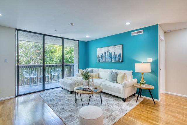 320 Palo Alto Avenue, Palo Alto CA: https://media.crmls.org/mediaz/4c2b79ce-d771-401c-b5da-498a0992973f.jpg