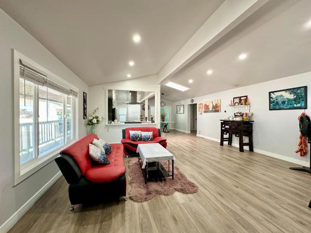 383 Chateau La Salle Drive, San Jose CA: https://media.crmls.org/mediaz/4c2cc6ad-6bd1-4ab3-9cbf-5d3819b5af1b.jpg
