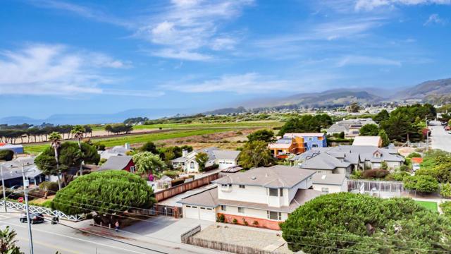 415 Kelly Avenue, Half Moon Bay CA: https://media.crmls.org/mediaz/4c2cdbc2-c9a8-4669-8e15-d3353f39e82d.jpg