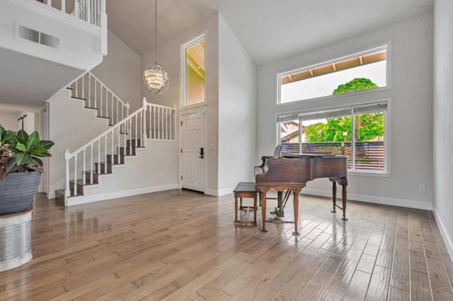 578 Seahorse Lane, Redwood City CA: https://media.crmls.org/mediaz/4c2d32ed-5e31-4fd4-99e9-5f7506138119.jpg