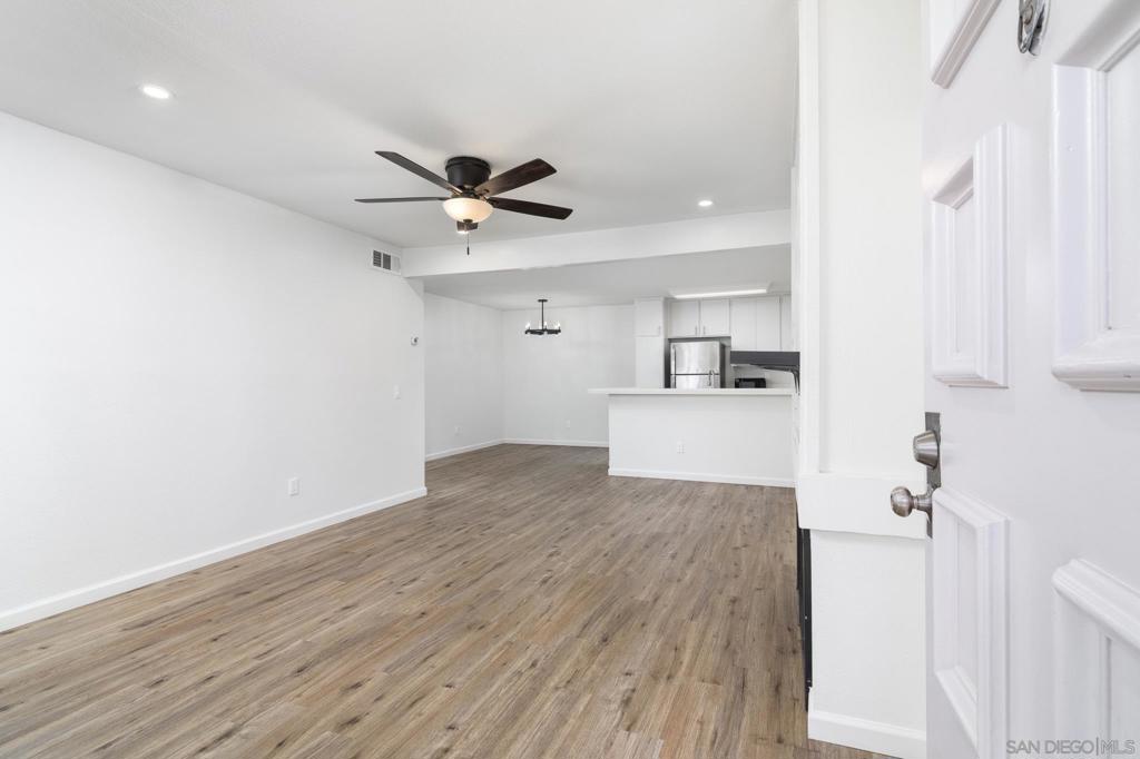 9249 Village Glen Dr. - photo 5